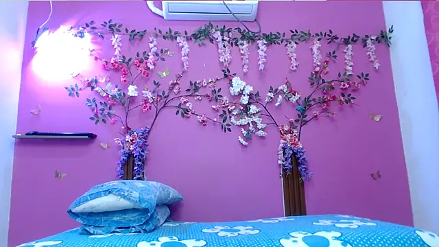 Snapshot of skinnybarbie022 chatting on February 2026 03:50:01 AM skinnybarbie022 online show from February 2026 03:50:01 AM