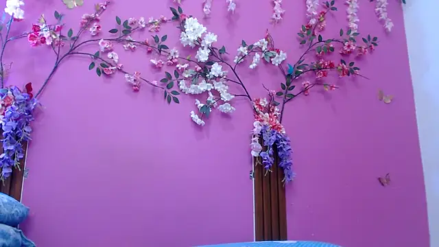 skinnybarbie022 online show from April 2026 12:06:02 AM