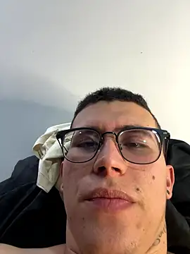 Kurtxxx22 online show from January 2026 09:42:02 PM