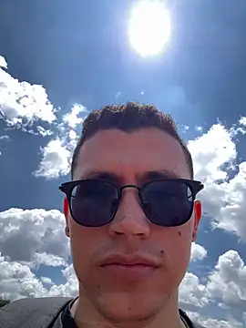 Kurtxxx22 online show from March 2026 03:52:02 PM