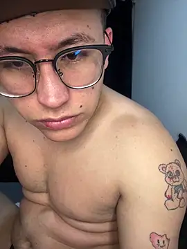 Kurtxxx22 online show from December 2025 02:50:01 AM