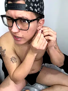 Kurtxxx22 online show from November 2025 09:09:02 PM