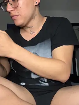 Kurtxxx22 online show from February 2026 09:48:02 PM