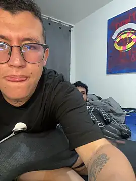 Kurtxxx22 online show from May 2026 05:50:02 AM
