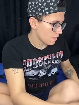 Kurtxxx22 online show from November 2025 03:11:01 AM