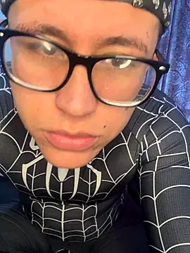 Snapshot of Kurtxxx22 chatting on October 2025 03:52:01 PM Kurtxxx22 online show from October 2025 03:52:01 PM