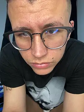 Kurtxxx22 online show from November 2025 04:56:02 AM