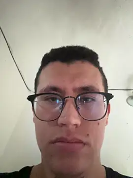 Kurtxxx22 online show from April 2026 04:47:01 PM