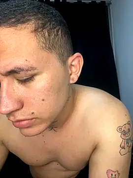 Snapshot of Kurtxxx22 chatting on September 2025 04:15:01 AM Kurtxxx22 online show from September 2025 04:15:01 AM