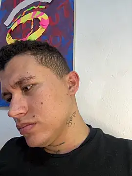 Kurtxxx22 online show from May 2026 03:33:01 PM