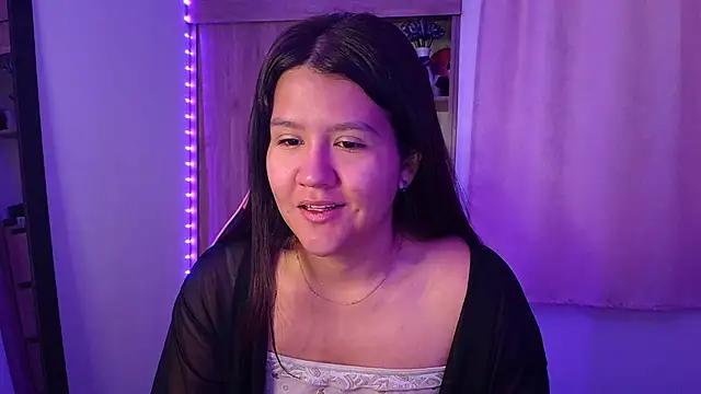 Snapshot of Oliviawatson1 chatting on May 2026 12:11:02 PM Oliviawatson1 online show from May 2026 12:11:02 PM