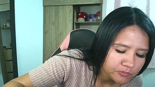 Oliviawatson1 online show from October 2025 08:30:02 PM