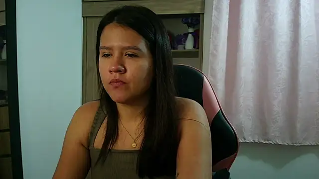 Oliviawatson1 online show from February 2026 01:02:02 PM