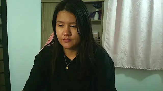 Oliviawatson1 online show from February 2026 12:16:01 PM