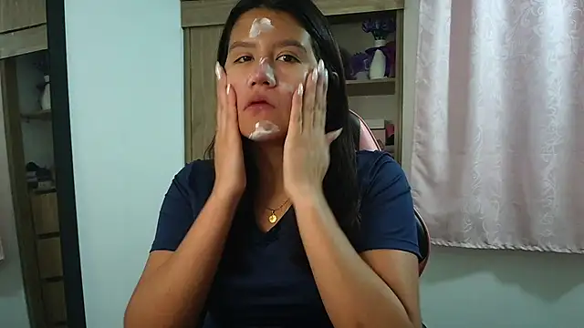 Oliviawatson1 online show from February 2026 12:13:02 PM