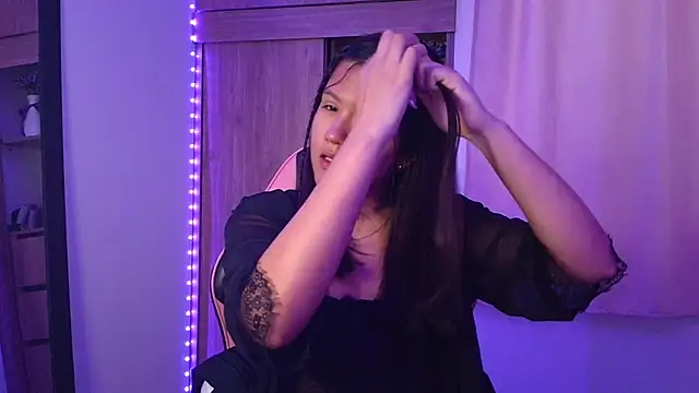 Oliviawatson1 online show from February 2026 12:16:02 PM