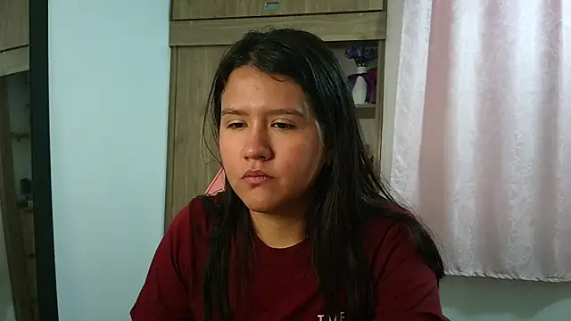 Oliviawatson1 online show from April 2026 01:41:01 PM