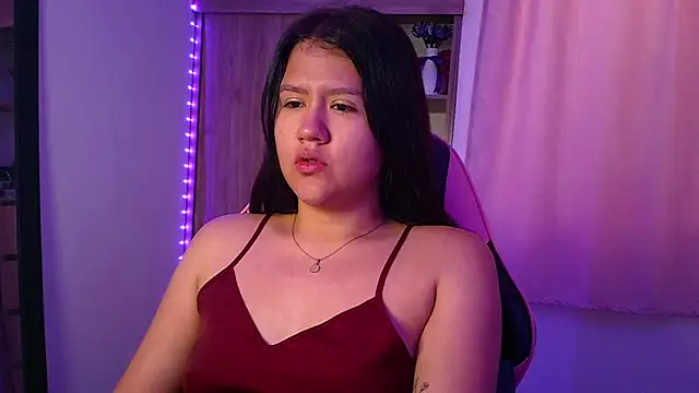 Oliviawatson1 online show from April 2026 12:34:01 PM