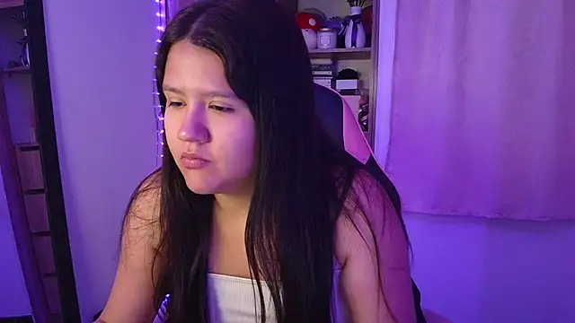 Snapshot of Oliviawatson1 chatting on June 2026 11:38:01 AM Oliviawatson1 online show from June 2026 11:38:01 AM