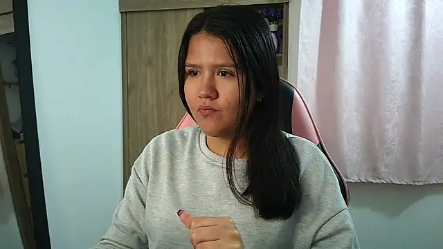 Oliviawatson1 online show from January 2026 12:19:02 PM