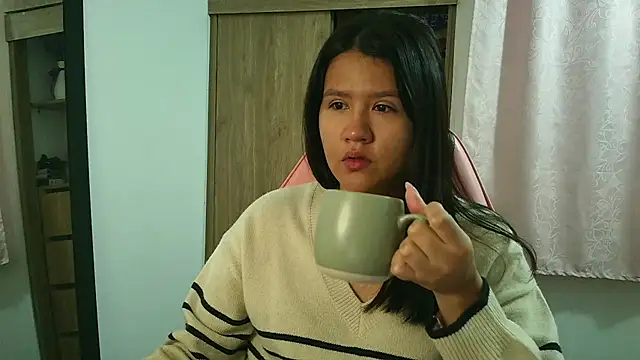 Oliviawatson1 online show from March 2026 12:01:02 PM