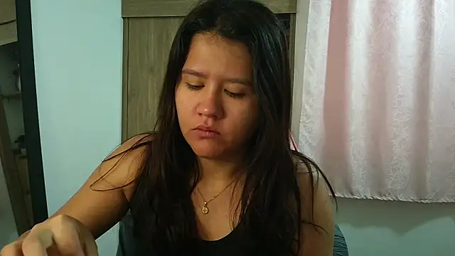 Oliviawatson1 online show from March 2026 12:17:01 PM