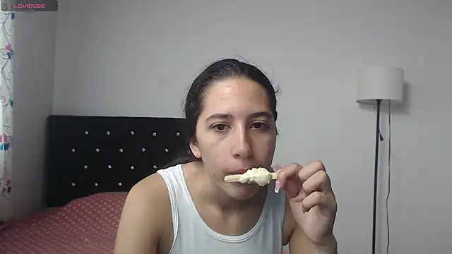 lilacream online show from September 2025 02:18:02 PM