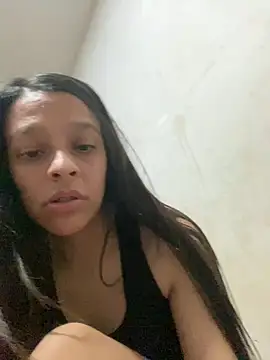 Snapshot of Evermorre chatting on October 2025 04:58:02 AM Evermorre online show from October 2025 04:58:02 AM