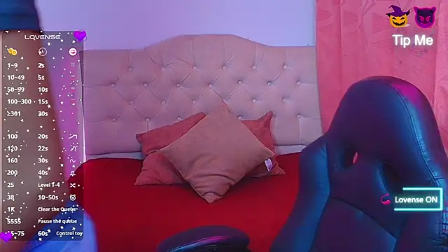 lailahdark online show from October 2025 04:44:02 AM