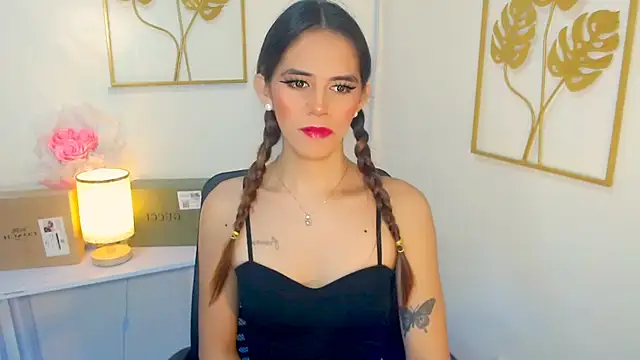 xPrecuioseChesca online show from October 2025 12:44:01 AM