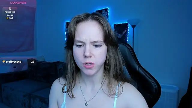 cute little ass online show from September 2025 07:13:01 PM