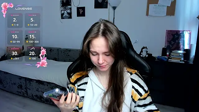 cute little ass online show from April 2026 06:15:02 AM