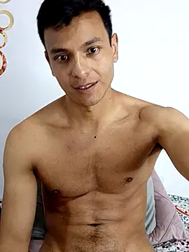 Valois2025 online show from November 2025 05:46:01 AM