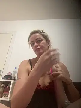 Alerquinasc online show from December 2025 11:44:02 PM