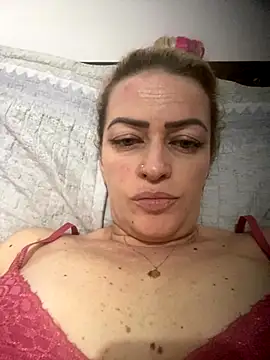 Snapshot of Alerquinasc chatting on October 2025 04:38:01 AM Alerquinasc online show from October 2025 04:38:01 AM