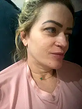 Alerquinasc online show from November 2025 11:09:01 PM