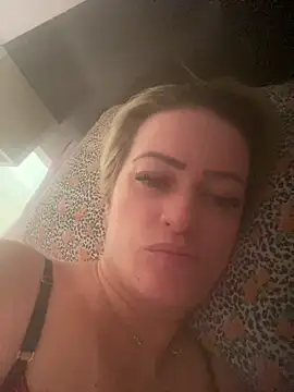 Alerquinasc online show from February 2026 07:57:01 PM