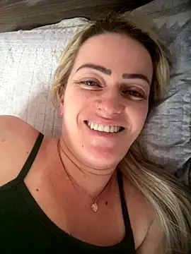 Alerquinasc online show from November 2025 04:32:02 PM