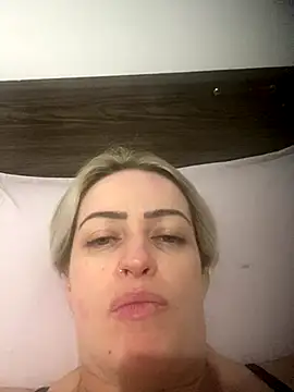 Alerquinasc online show from November 2025 12:44:01 AM