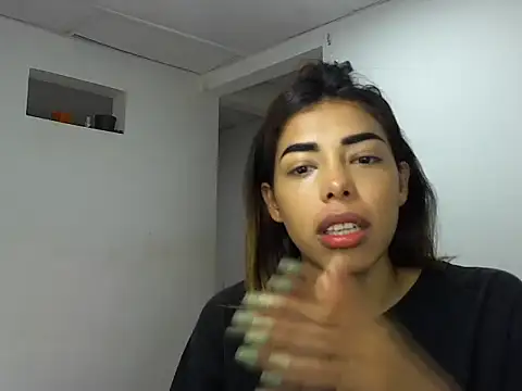 MeganAndMaxxh online show from October 2025 12:56:02 AM