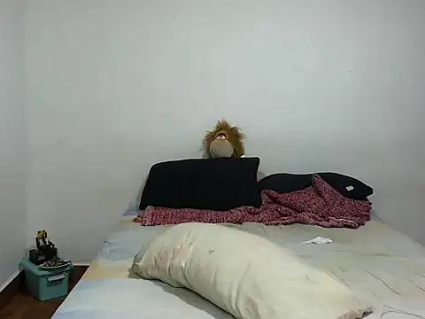 MeganAndMaxxh online show from November 2025 11:52:01 PM