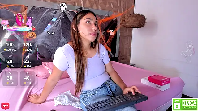 Selene  Lopez  online show from November 2025 08:25:02 PM