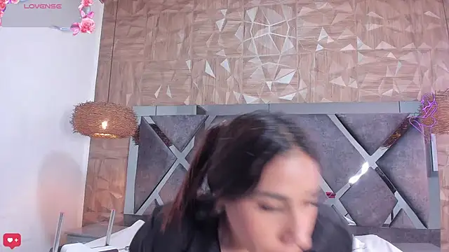 Selene  Lopez  online show from May 2026 07:46:02 PM