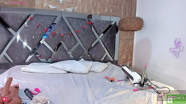 Selene  Lopez  online show from February 2026 07:48:02 PM