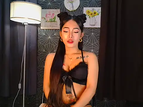 AudreyBlaise online show from November 2025 02:40:02 PM