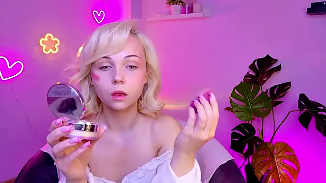 Charlotte Colinss online show from March 2026 04:30:01 AM