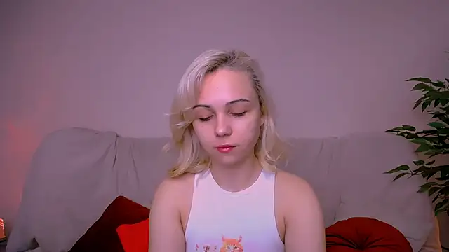 Charlotte Colinss online show from December 2025 04:11:02 AM