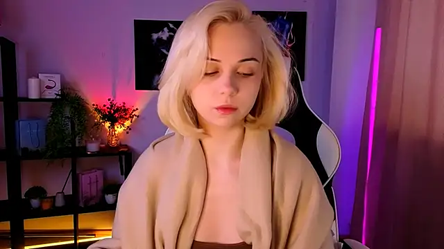 Charlotte Colinss online show from May 2026 03:48:01 AM