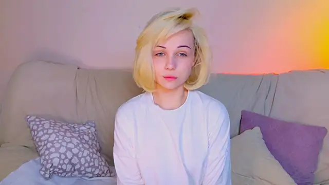 Charlotte Colinss online show from May 2026 04:03:01 AM