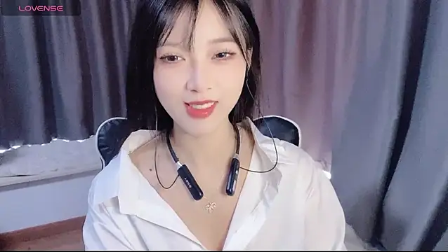 Snapshot of Cicicici-cc chatting on October 2025 02:43:01 AM Cicicici-cc online show from October 2025 02:43:01 AM